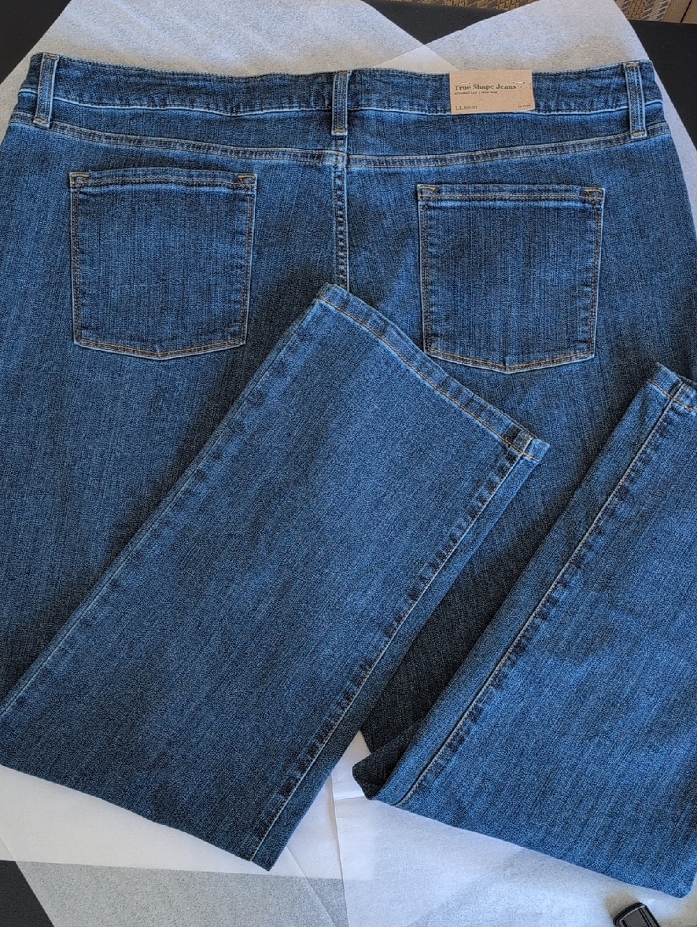 L.L. Bean Indigo Straight Jeans Plus Size Classic Timeless Retro Stonewashed - Picture 3 of 9